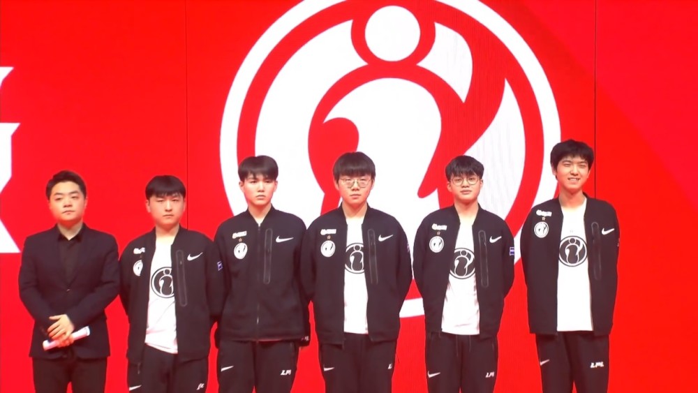 了压倒性的 了压倒性的