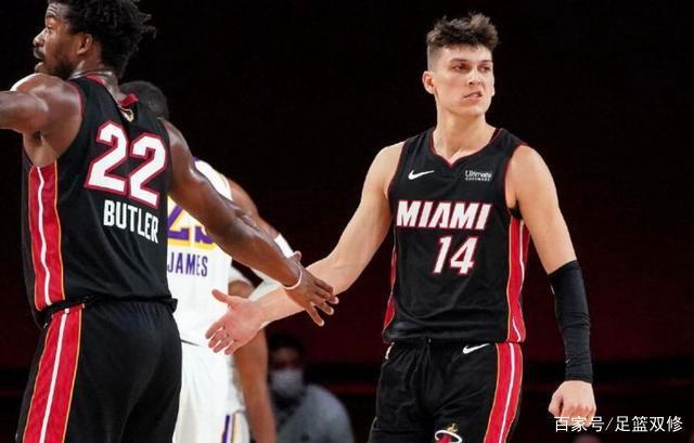 对手何卓佳 对手何卓佳