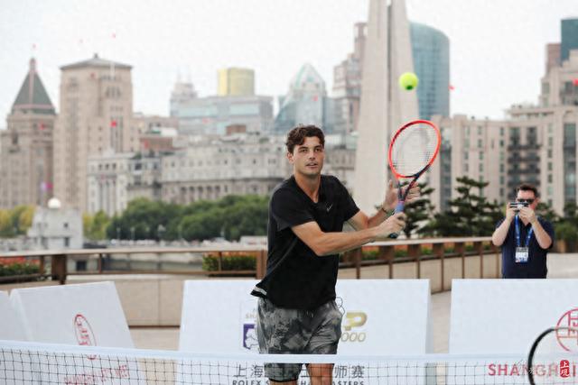 手的顽强抵 手的顽强抵